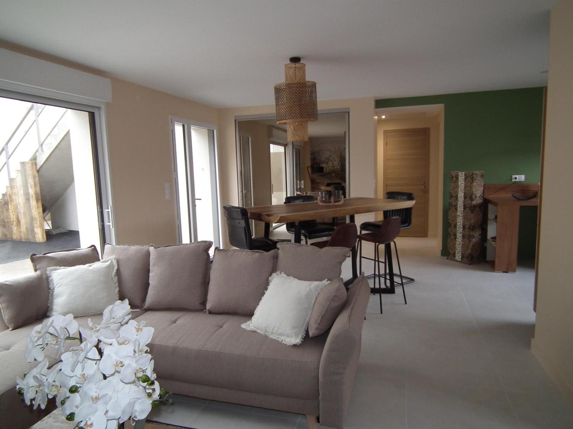 Les Maisons De Louise Pirou Rom bilde